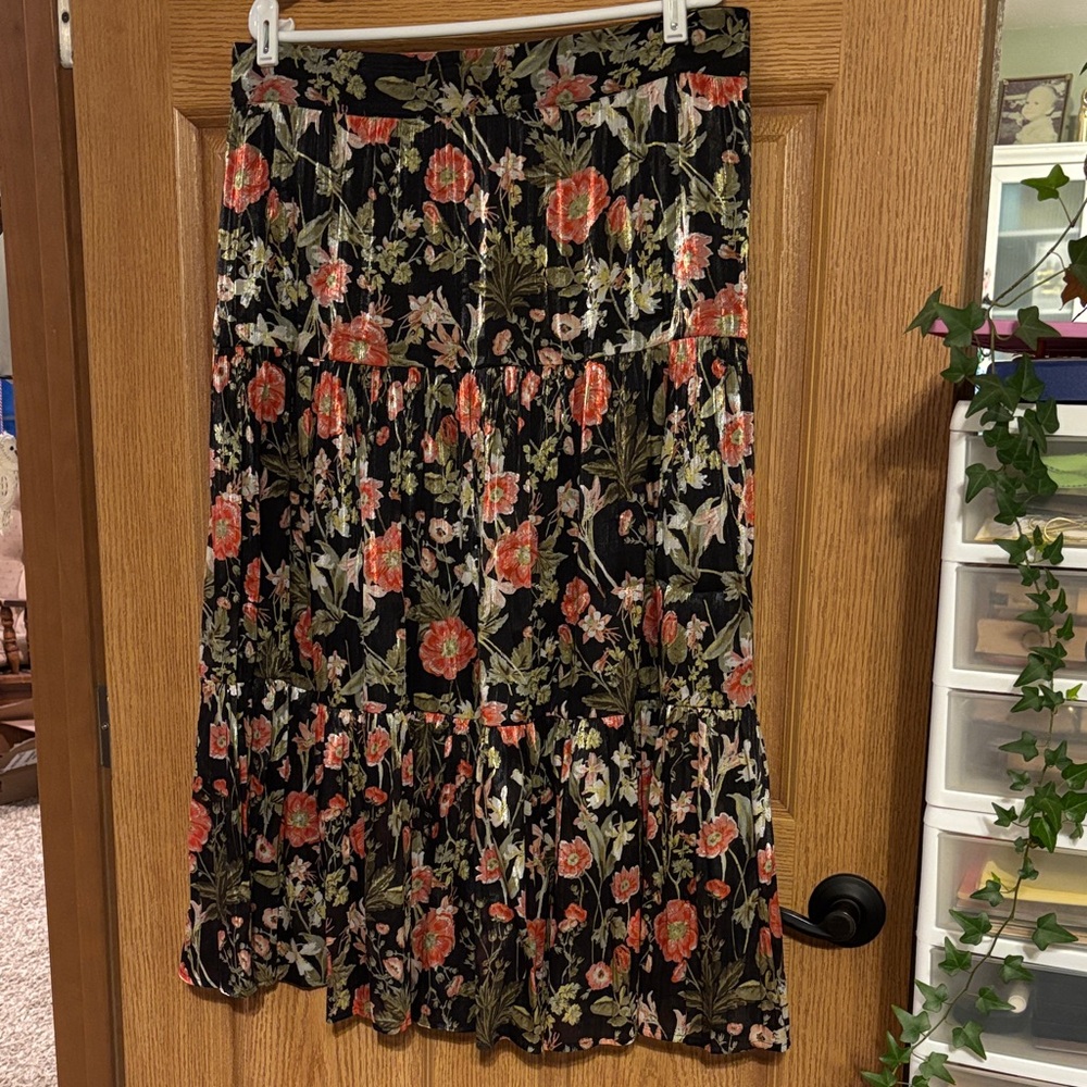 LC Lauren Conrad Black and Pink Floral Maxi Skirt